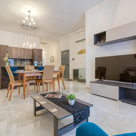 Appartement Stunning 2br Penthouse With Terrace In By 360 Estates Mosta