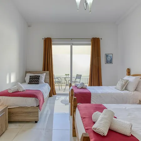 Appartement Stunning 2br Penthouse With Terrace In By 360 Estates