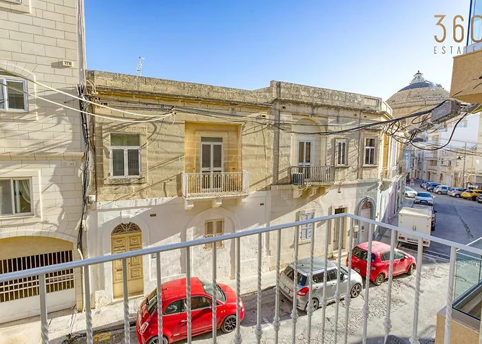 Apartament Stunning 2br Penthouse With Terrace In By 360 Estates