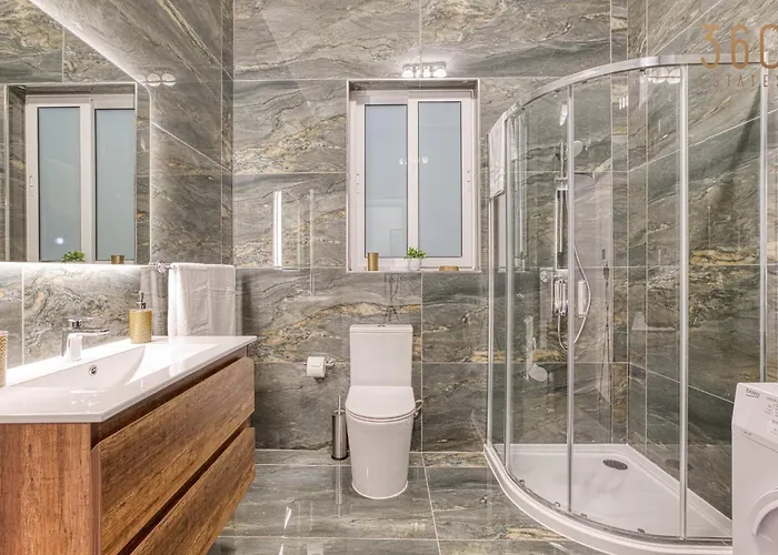 Stunning 2br Penthouse With Terrace In By 360 Estates Apartament