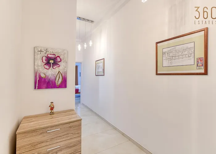 Stunning 2br Penthouse With Terrace In By 360 Estates * Mosta