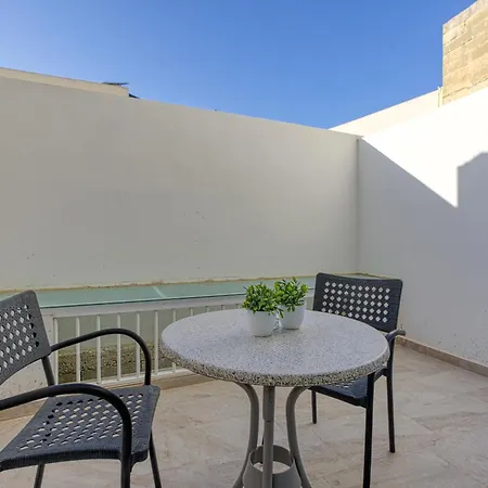 Stunning 2br Penthouse With Terrace In By 360 Estates *