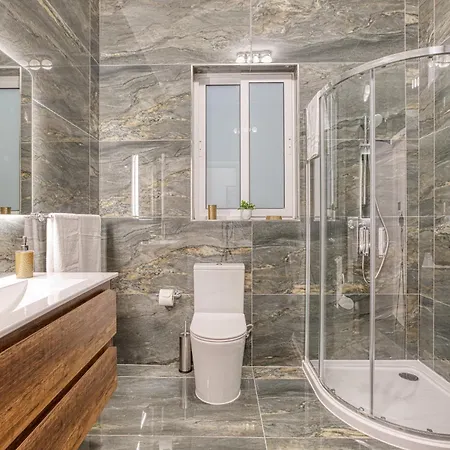 Stunning 2br Penthouse With Terrace In By 360 Estates Appartement