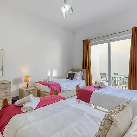 Appartement Stunning 2br Penthouse With Terrace In By 360 Estates