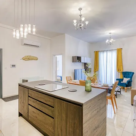 Stunning 2br Penthouse With Terrace In By 360 Estates