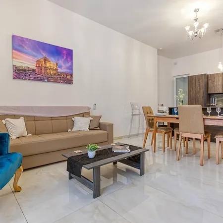 Stunning 2br Penthouse With Terrace In By 360 Estates *