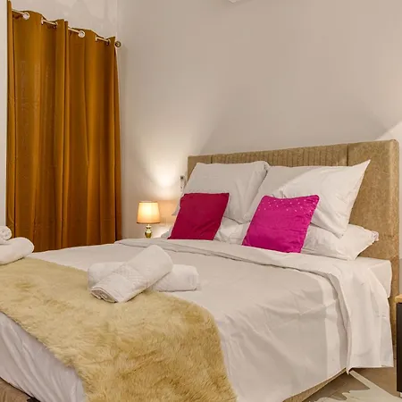 Stunning 2br Penthouse With Terrace In By 360 Estates