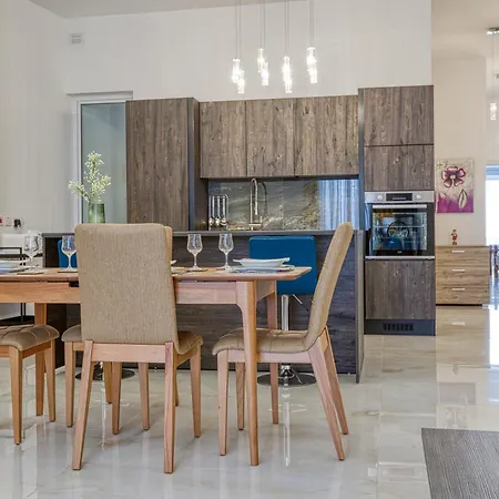 Appartement Stunning 2br Penthouse With Terrace In By 360 Estates Mosta