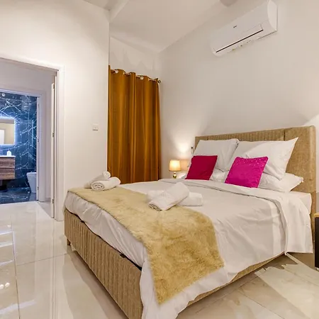 Stunning 2br Penthouse With Terrace In By 360 Estates * Mosta