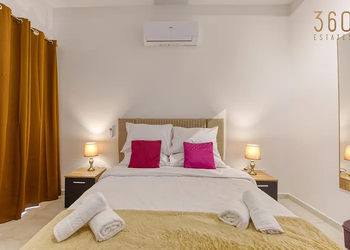 Stunning 2br Penthouse With Terrace In By 360 Estates